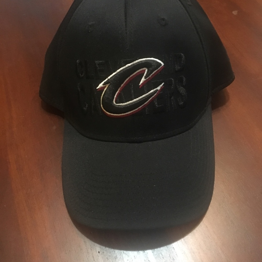 Cleveland Cavaliers baseball hat fitted S/M black